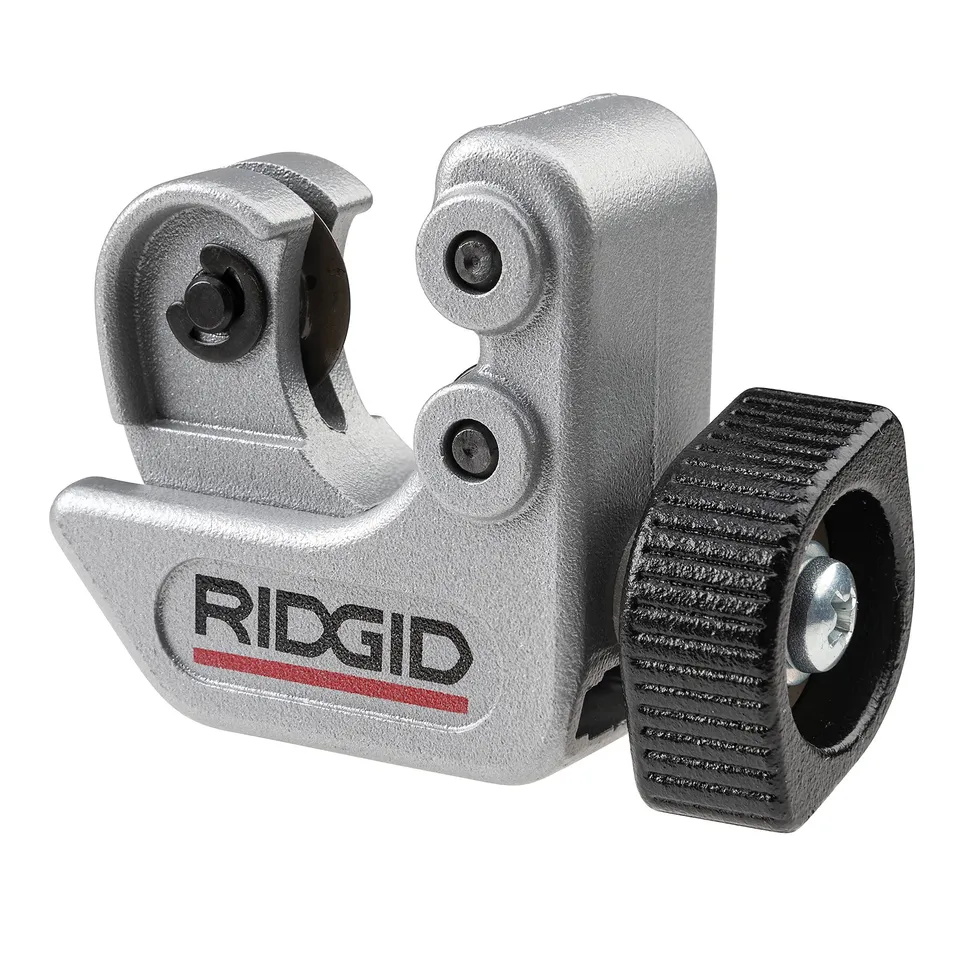 ridgid-101-close-quarters-tubing-cutter-1-4-inch-to-1-1-8-inch-with-spare-wheel- image 1