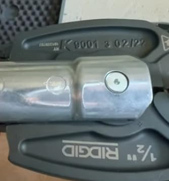 Great tool, but case is cheap