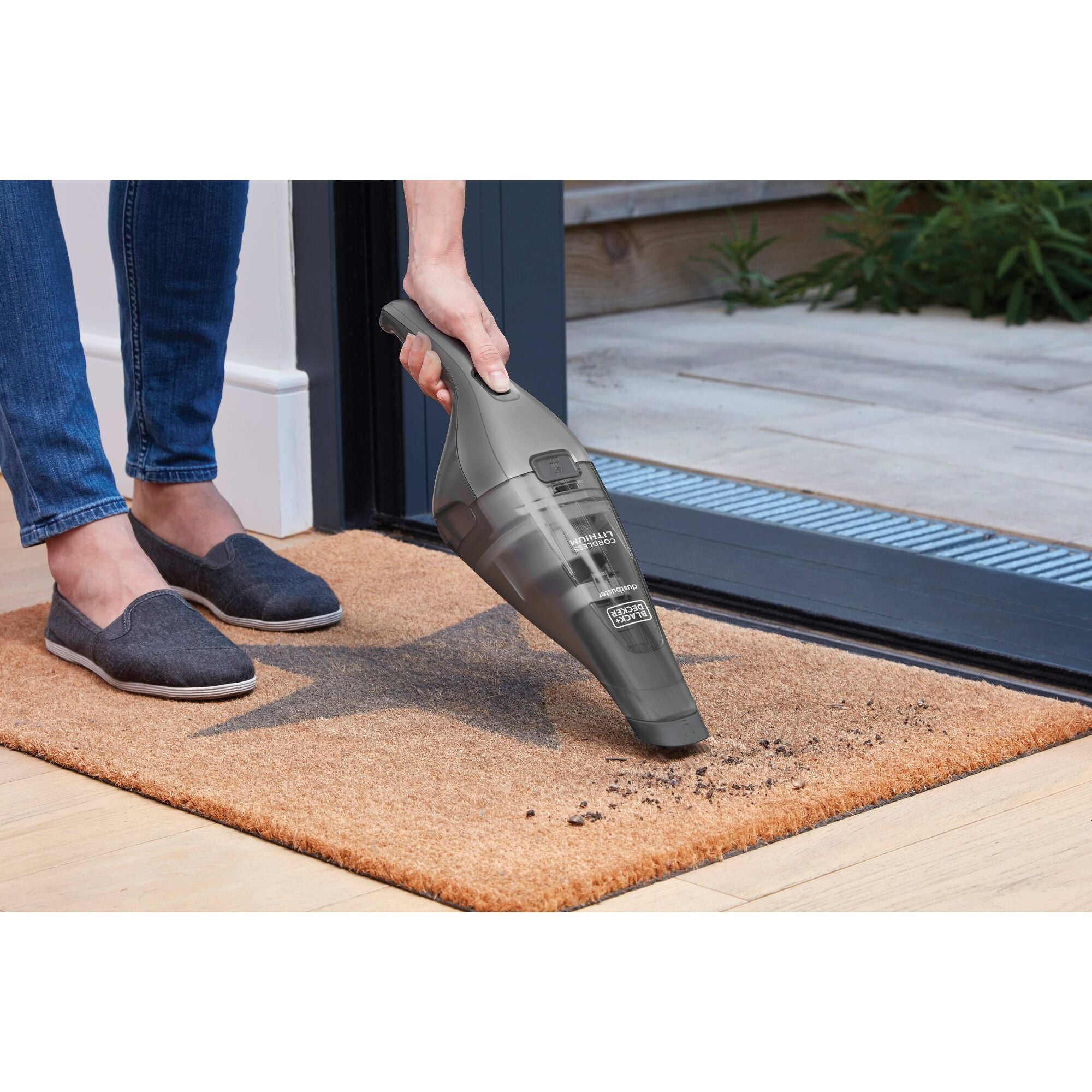 black-decker-dustbuster-quickclean-cordless-hand-vacuum image 2