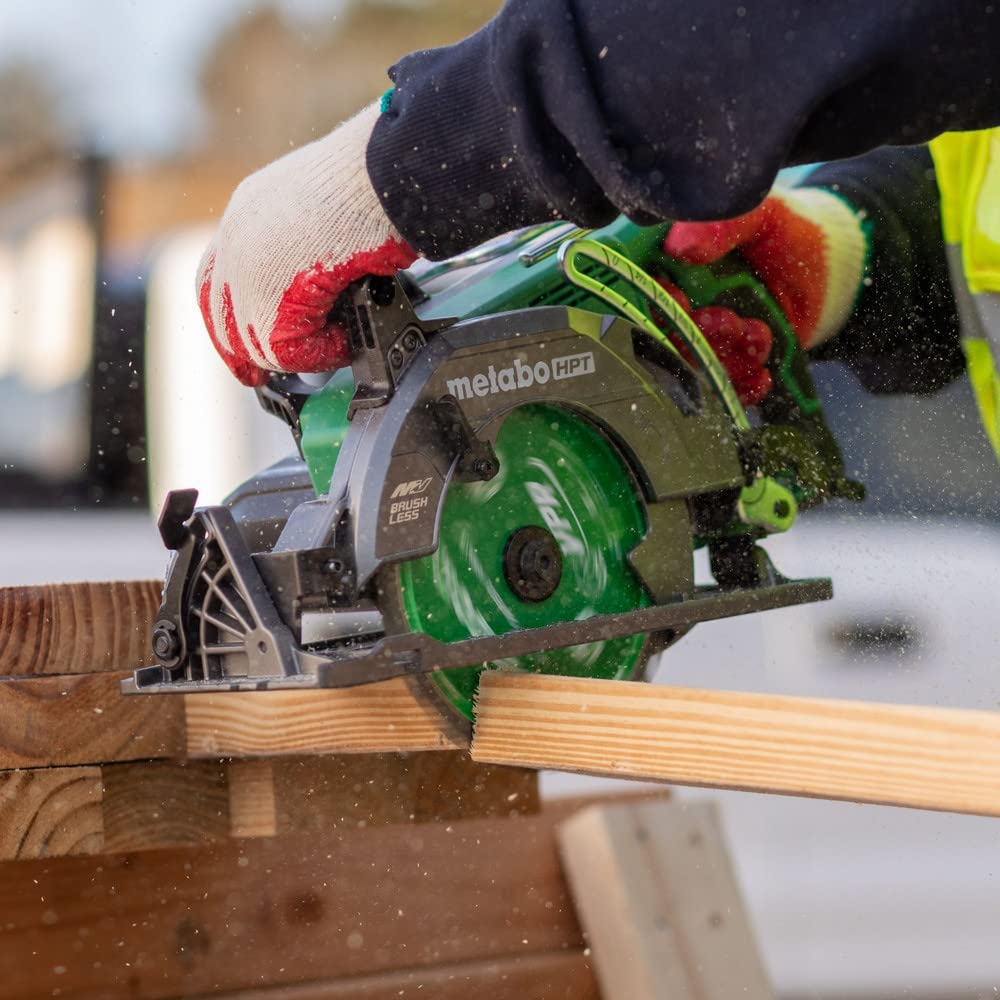 metabo-hpt-36v-multivolt-7-1-4-inch-rear-handle-circular-saw-tool-only-c3607dwaq image 4