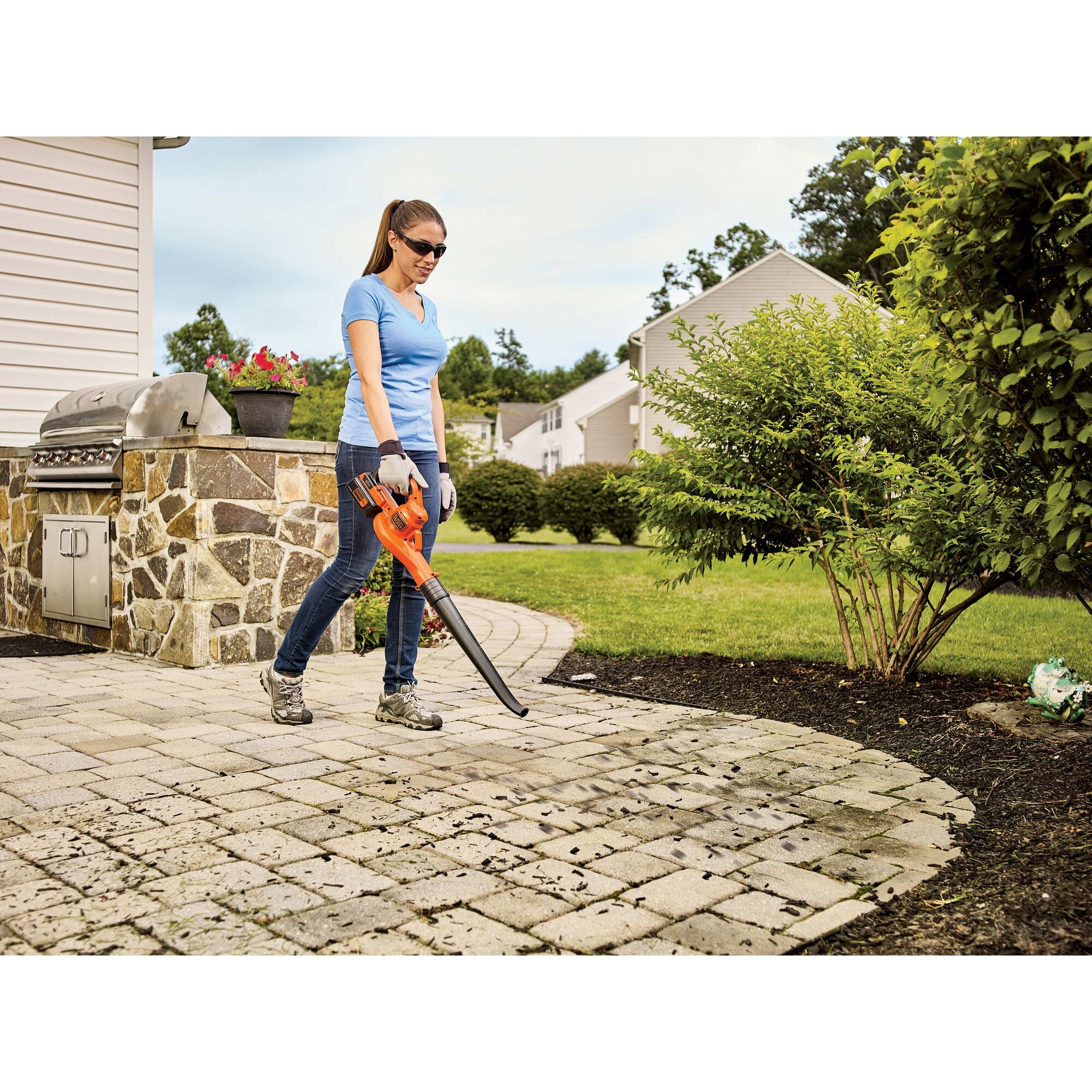 black-decker-40v-max-cordless-leaf-blower-battery-charger-included image 2