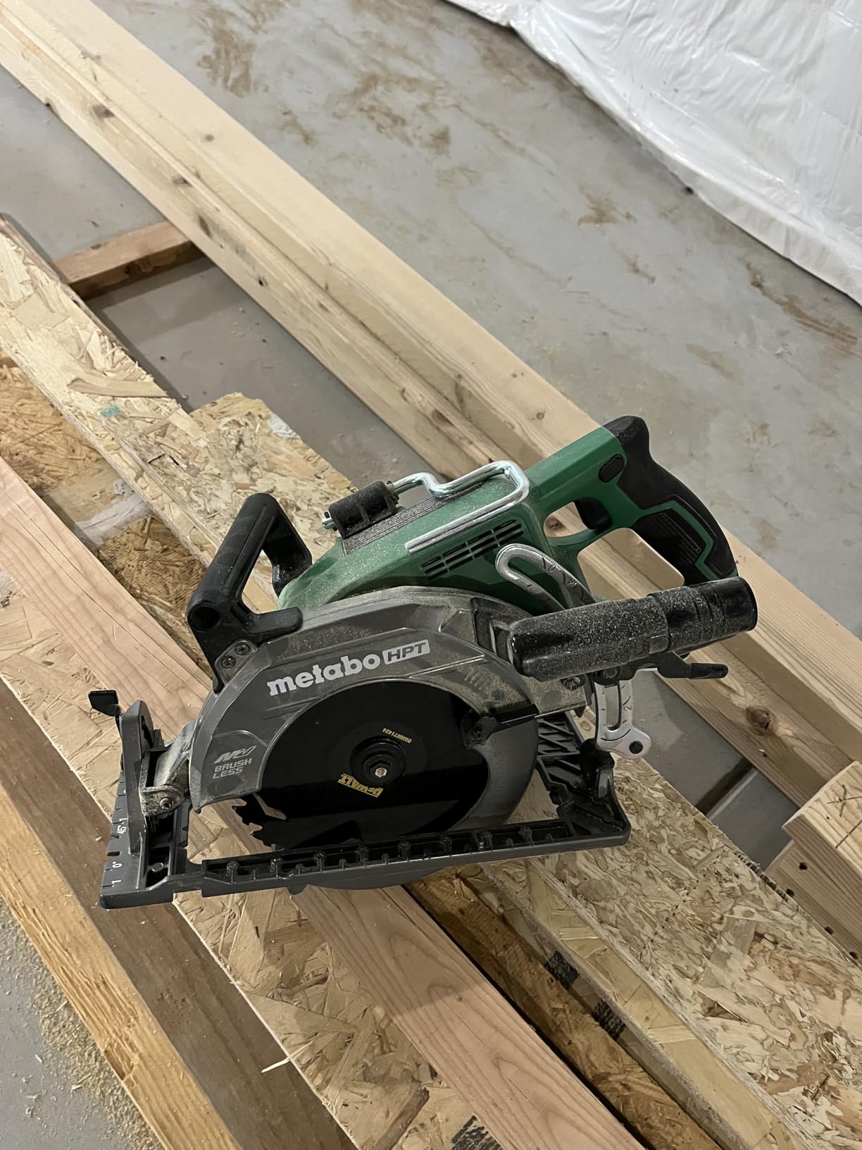 Monster saw