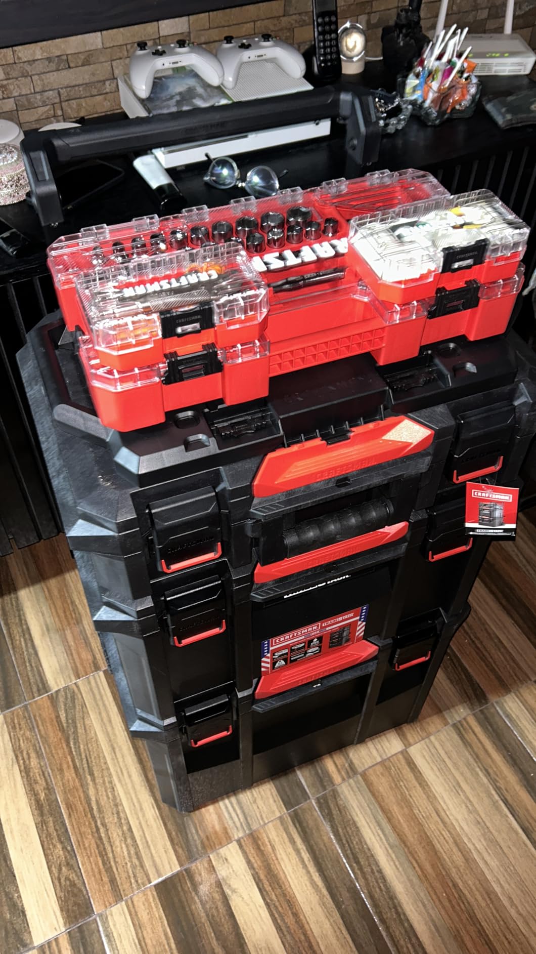 Nice set, but the latches are stiff