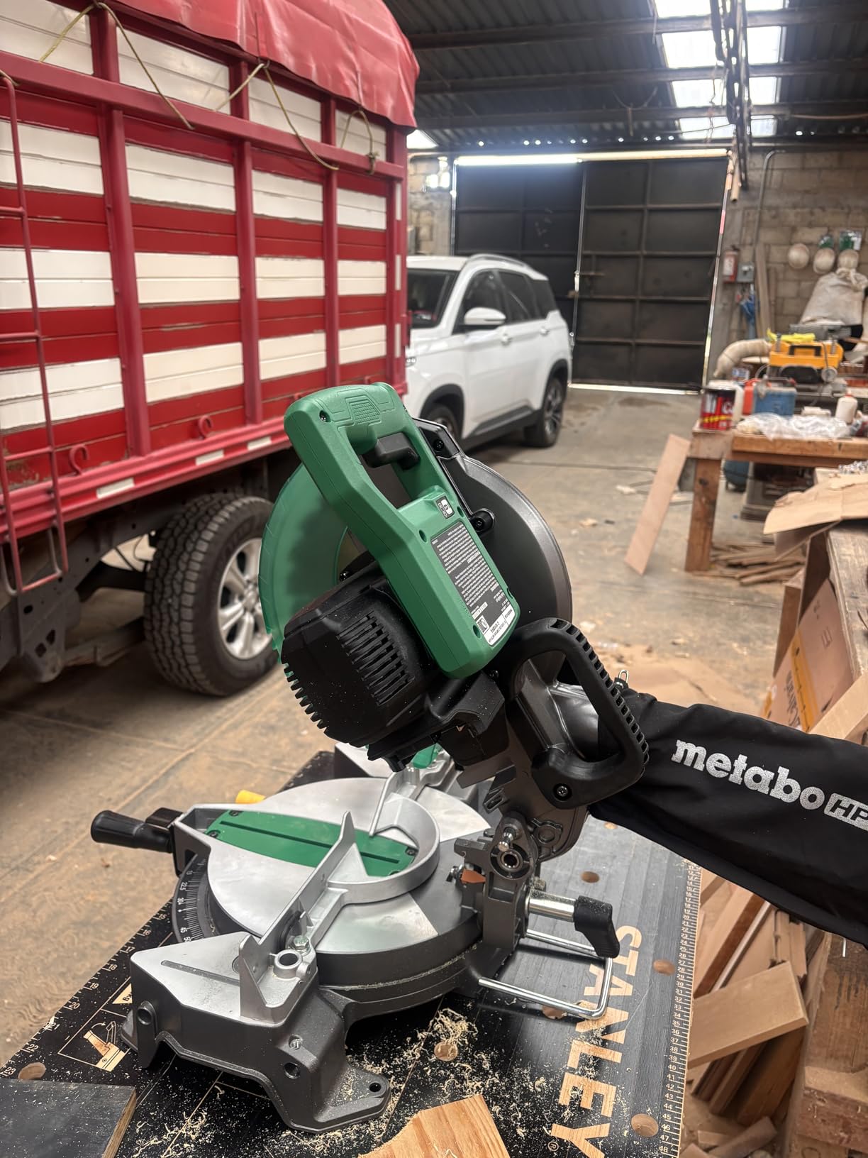 Great saw, but battery sold separately