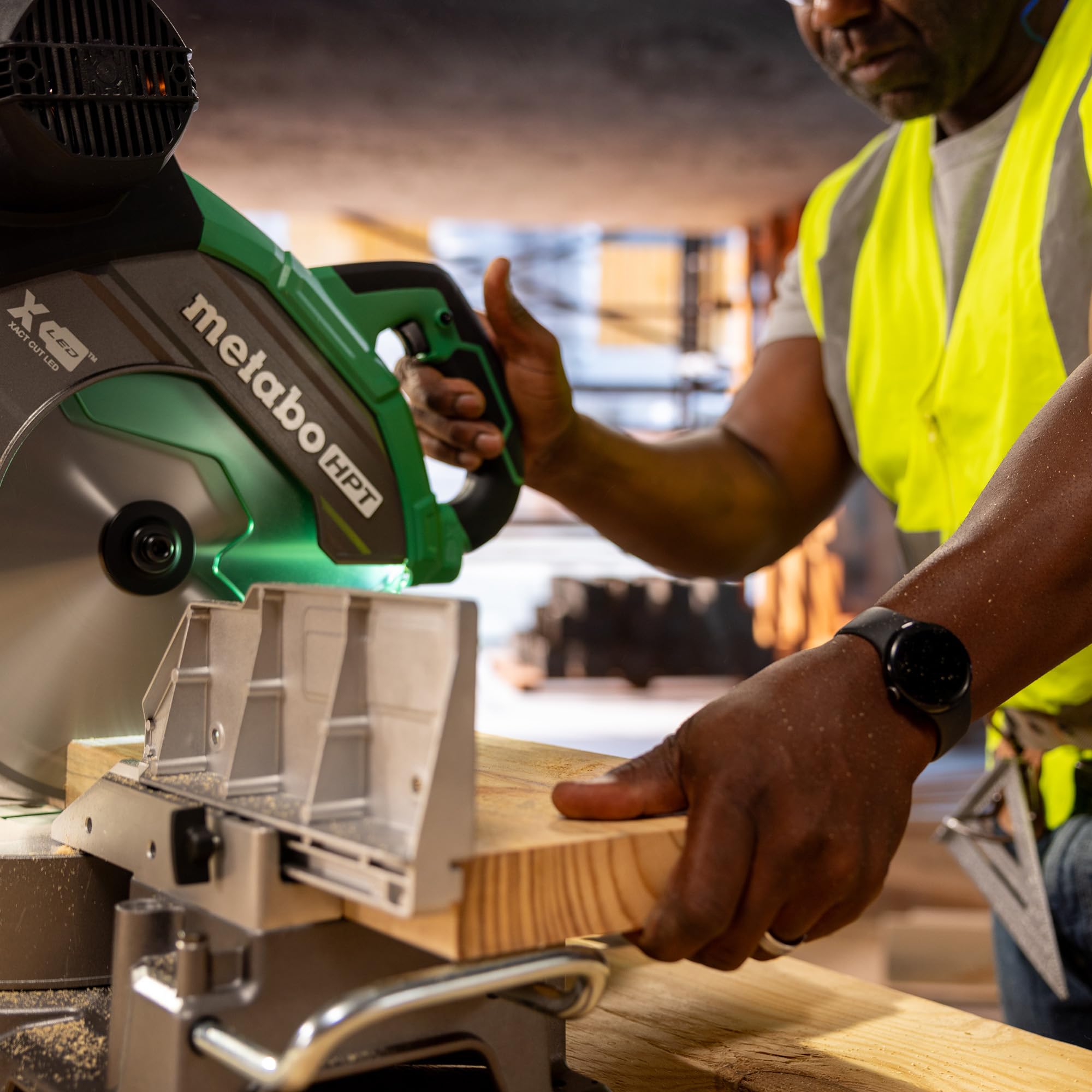 metabo-hpt-c12rsh3-12-inch-dual-bevel-sliding-miter-saw-with-xact-cut-shadow-lin image 2