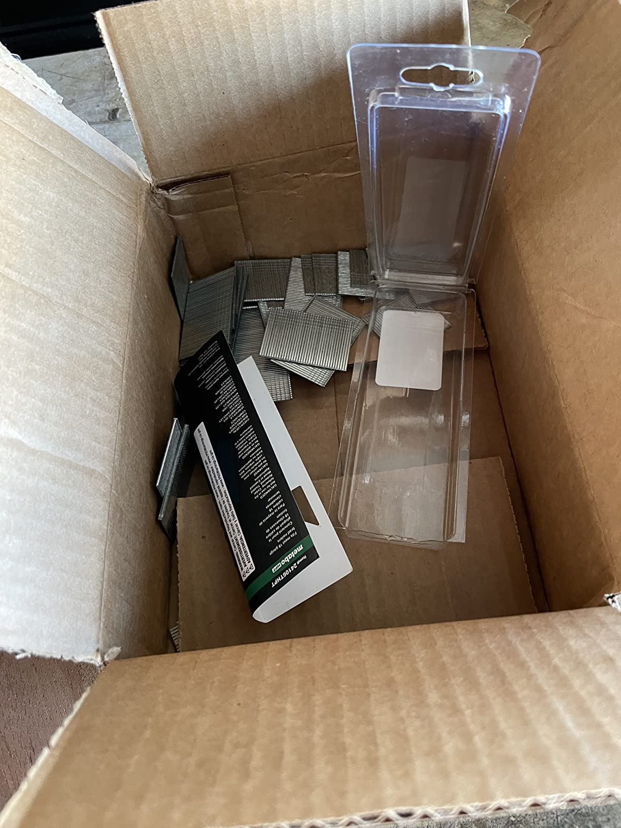 Good nails, but the box is misleading