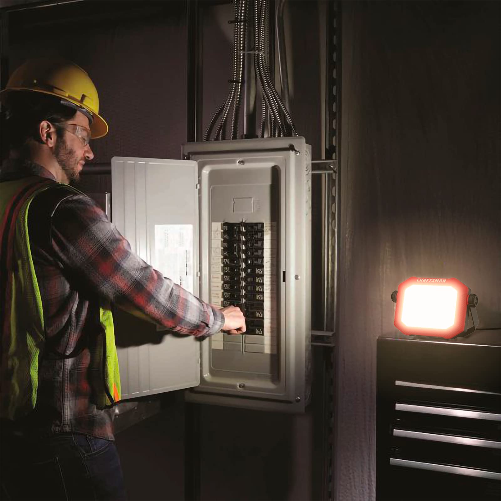 craftsman-1100-lumens-4000k-led-tiltable-portable-work-light-with-2-in-1-adjusta image 8