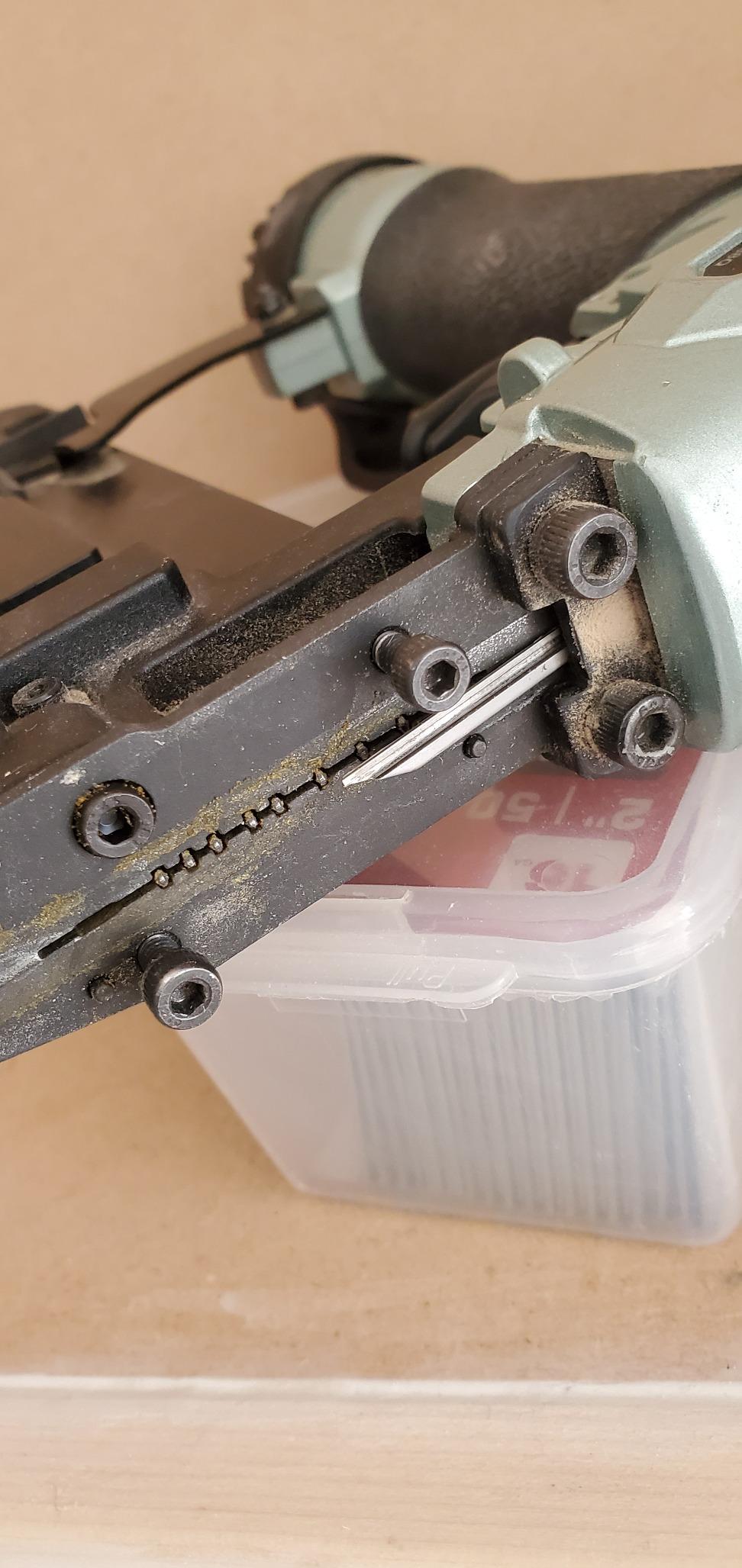 Good tool, but the depth adjustment is finicky