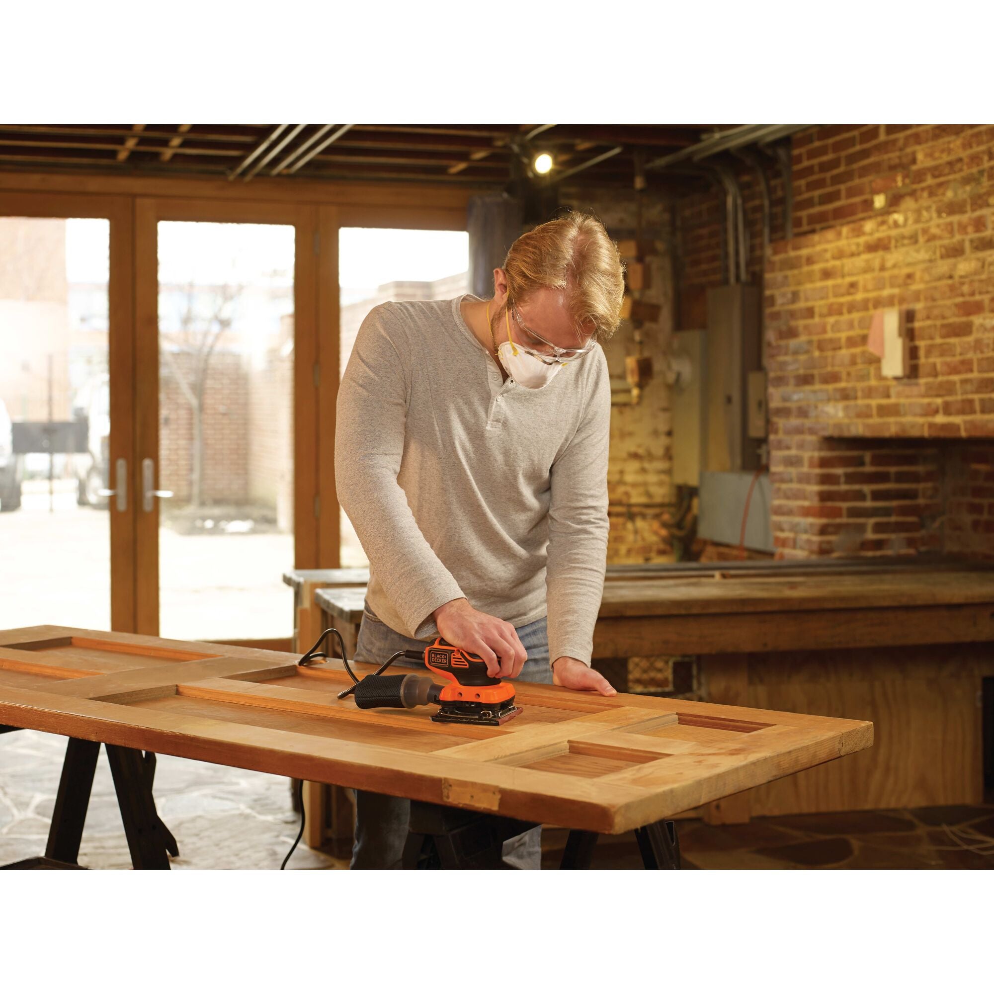 black-decker-1-4-sheet-orbital-sander-with-paddle-switch-2-0-amp image 2