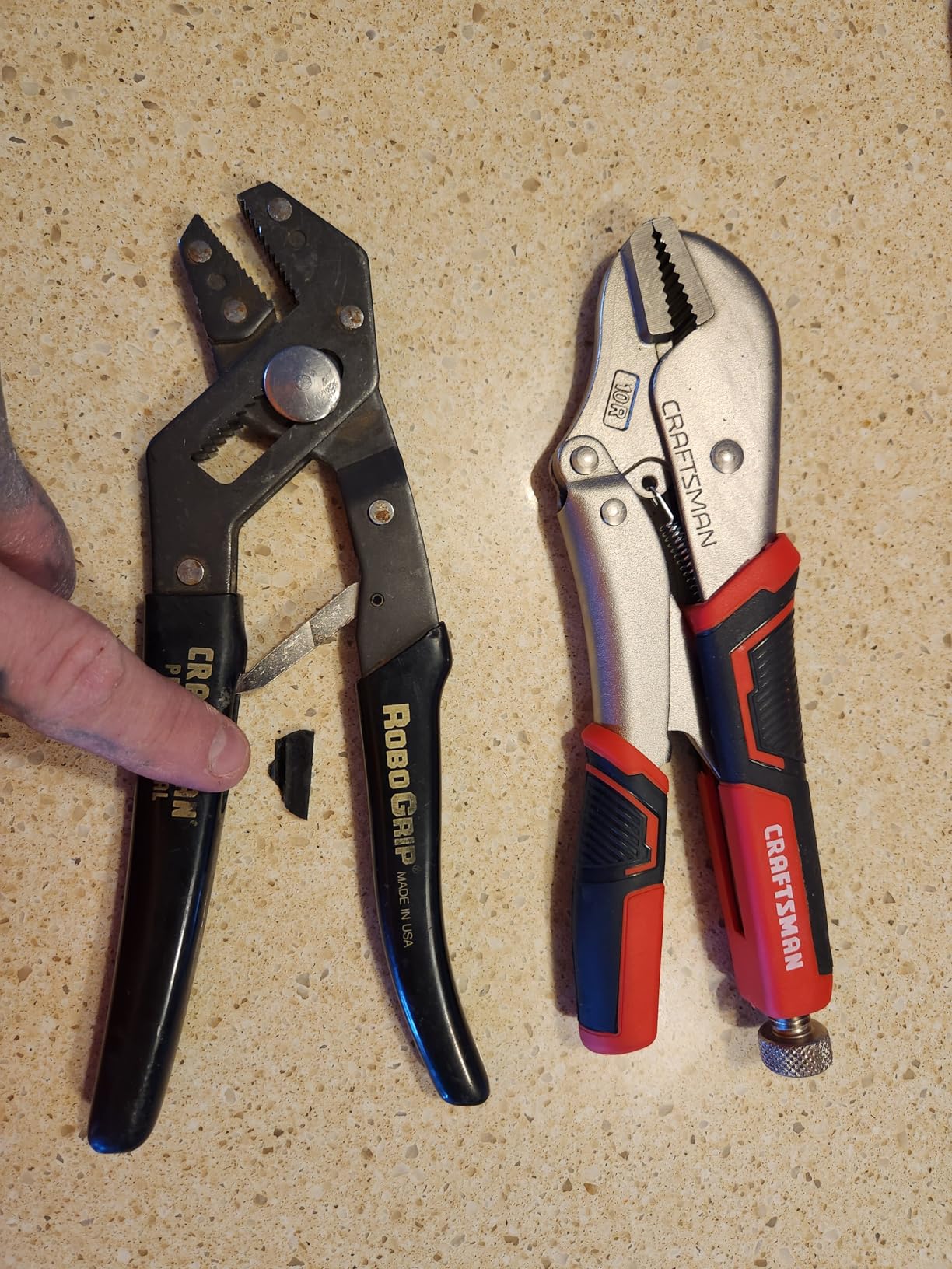 Classic locking pliers