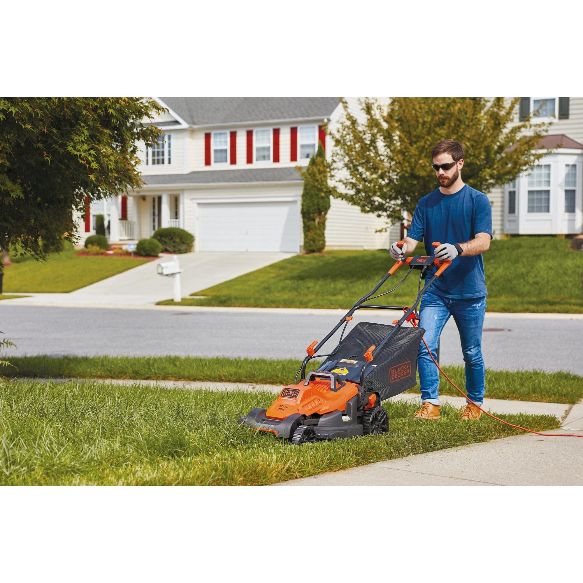 black-decker-12-amp-17-inch-electric-lawn-mower-with-comfort-grip-handle image 2