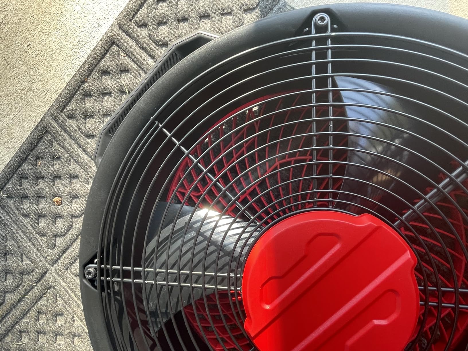 Great airflow, love the tilt