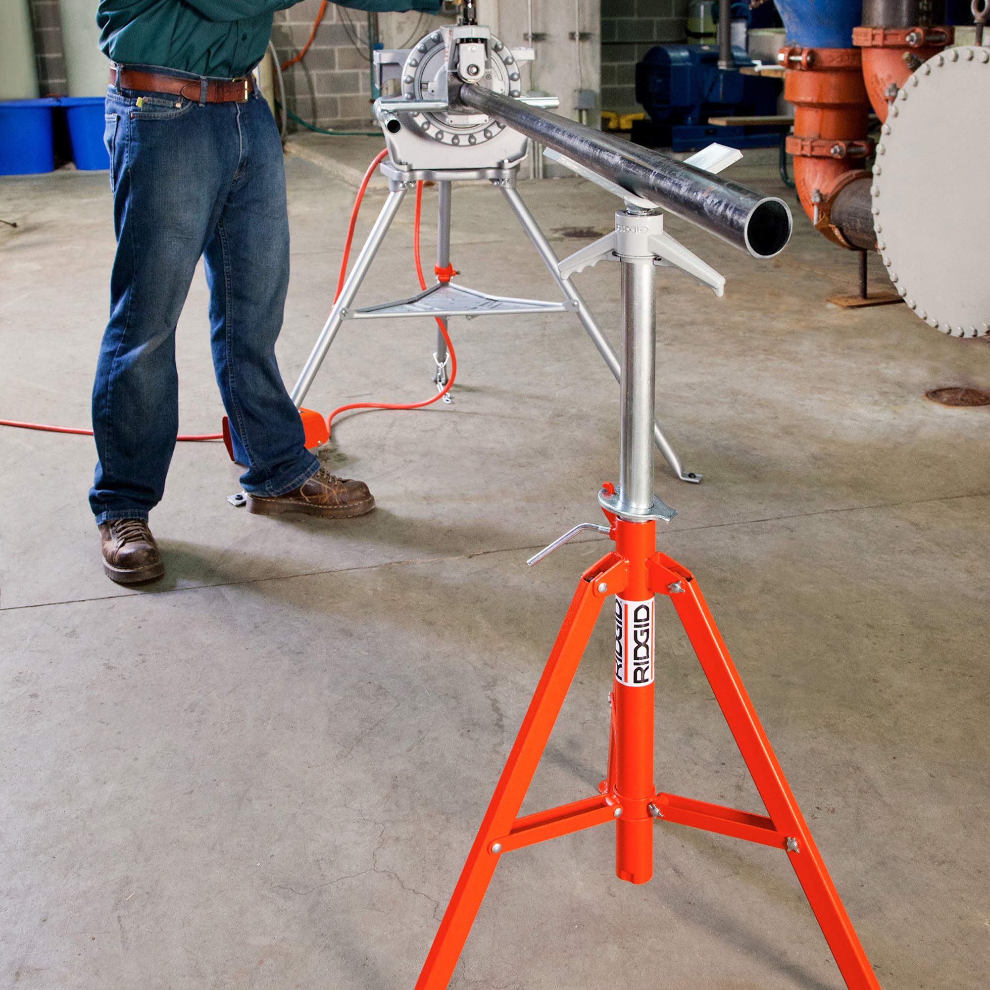 ridgid-model-vj-99-v-head-high-pipe-stand-12-inch-capacity-56662 image 3
