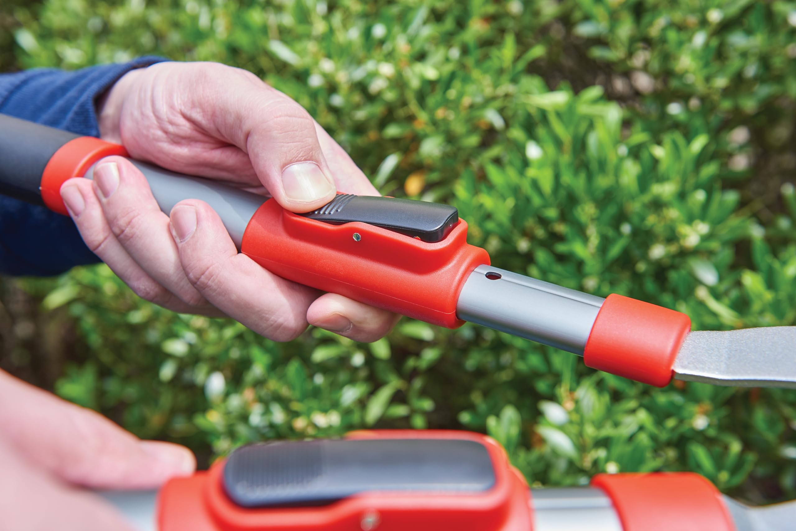 craftsman-9-inch-manual-hedge-shears-with-compound-action-and-telescoping-handle image 6
