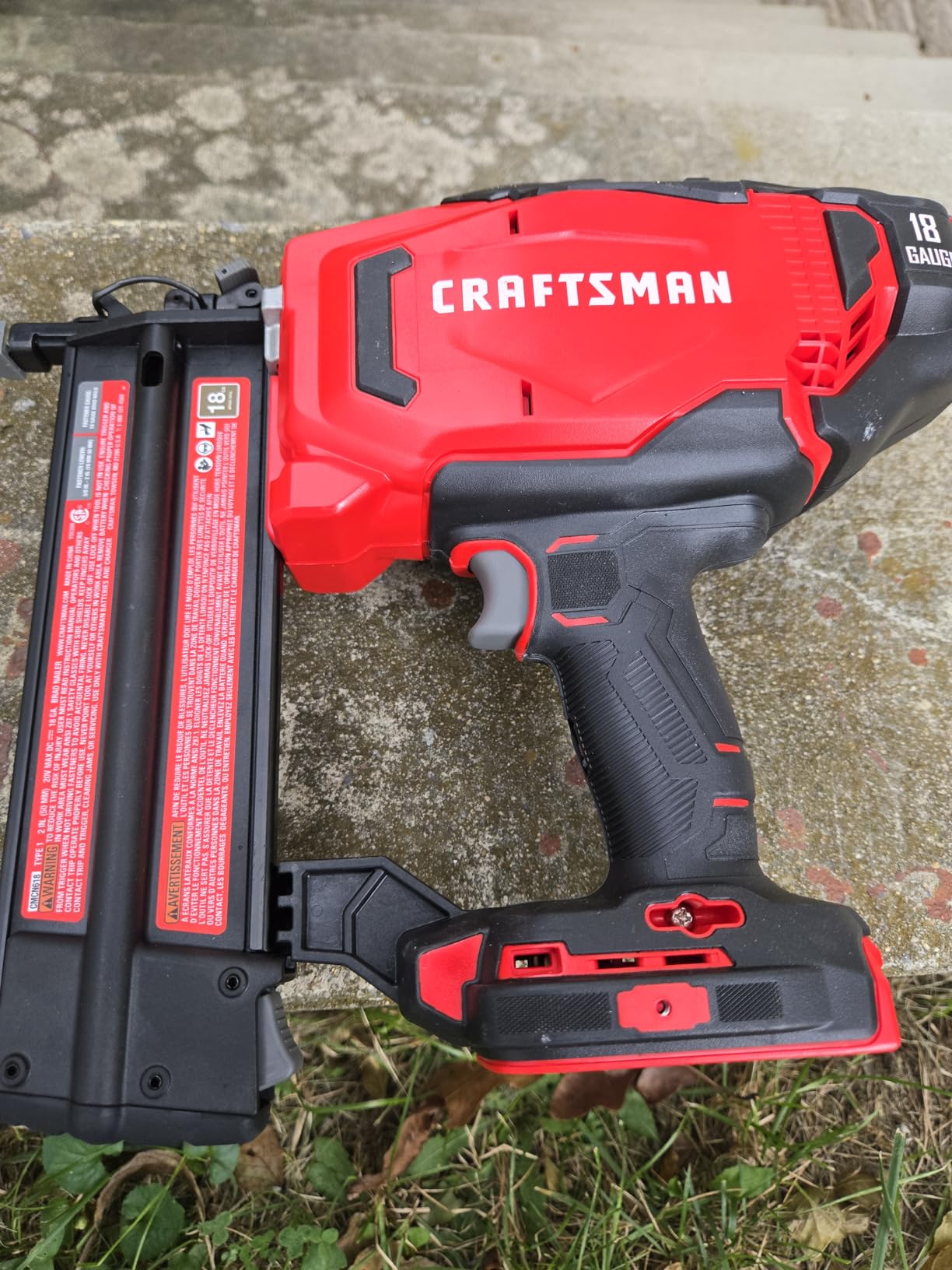Good nailer, but missing battery indicator