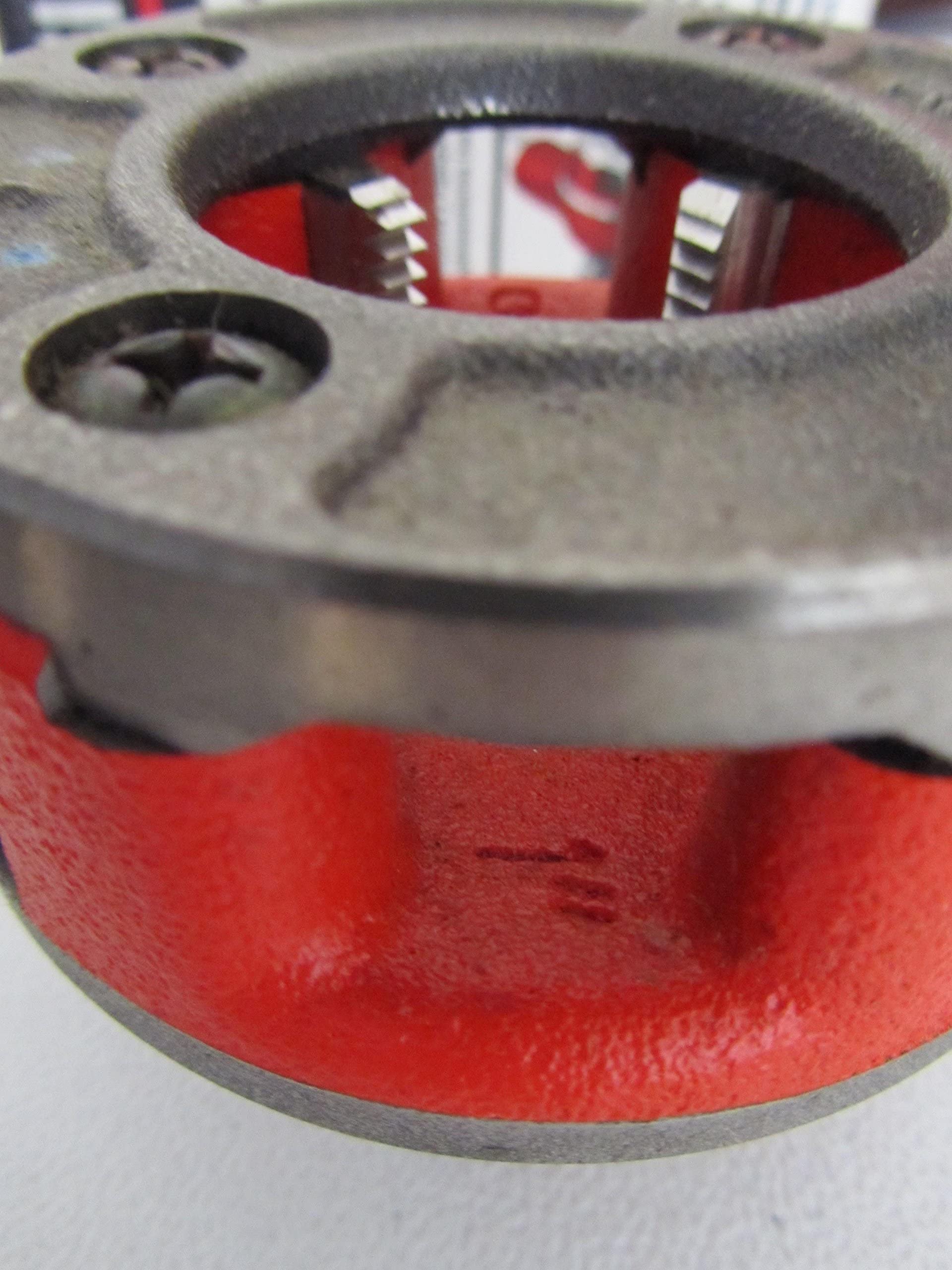 ridgid-36900-1-inch-die-head-hand-threader-with-high-speed-alloy-dies image 7