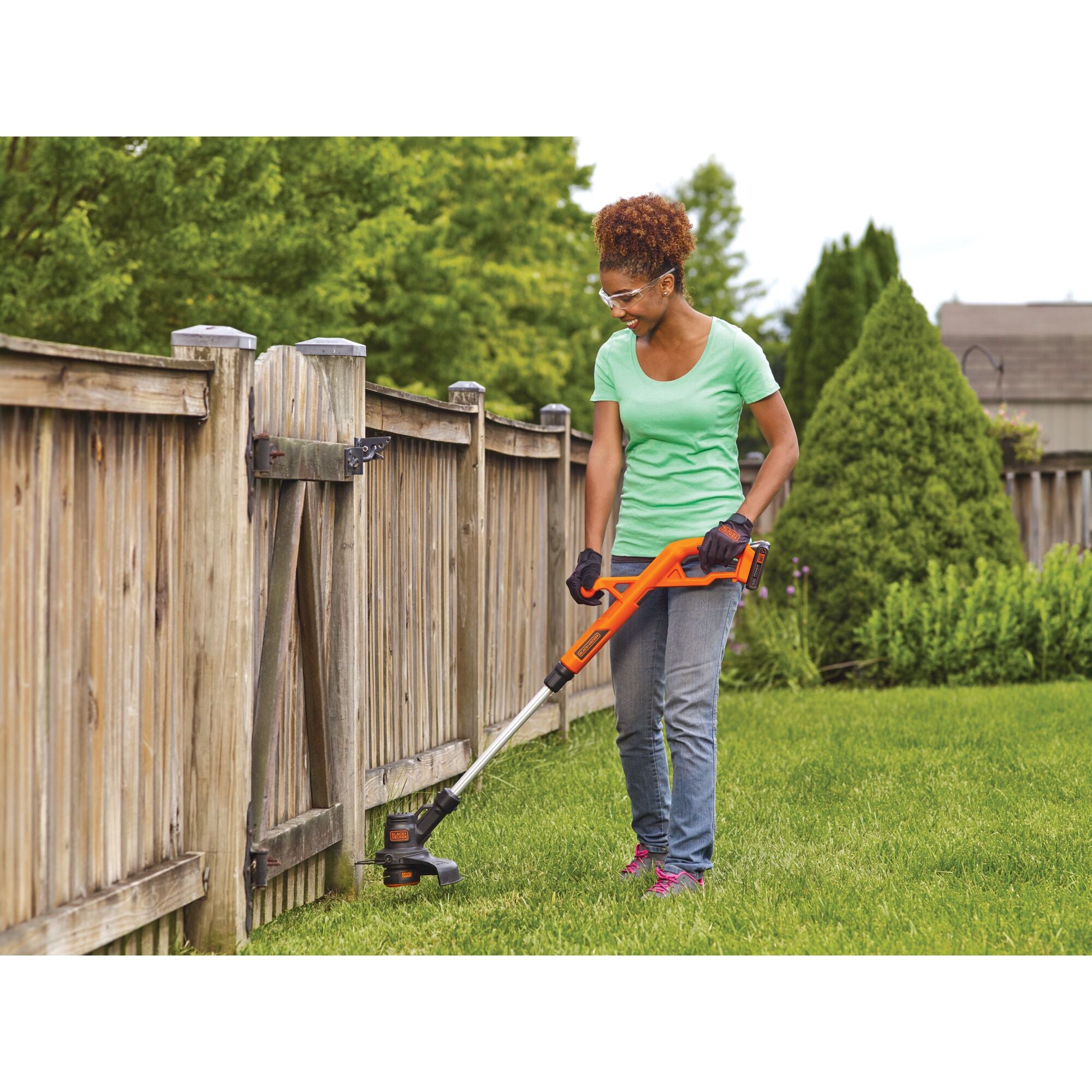 black-decker-20v-max-powerconnect-cordless-10-inch-string-trimmer-and-edger-kit- image 2