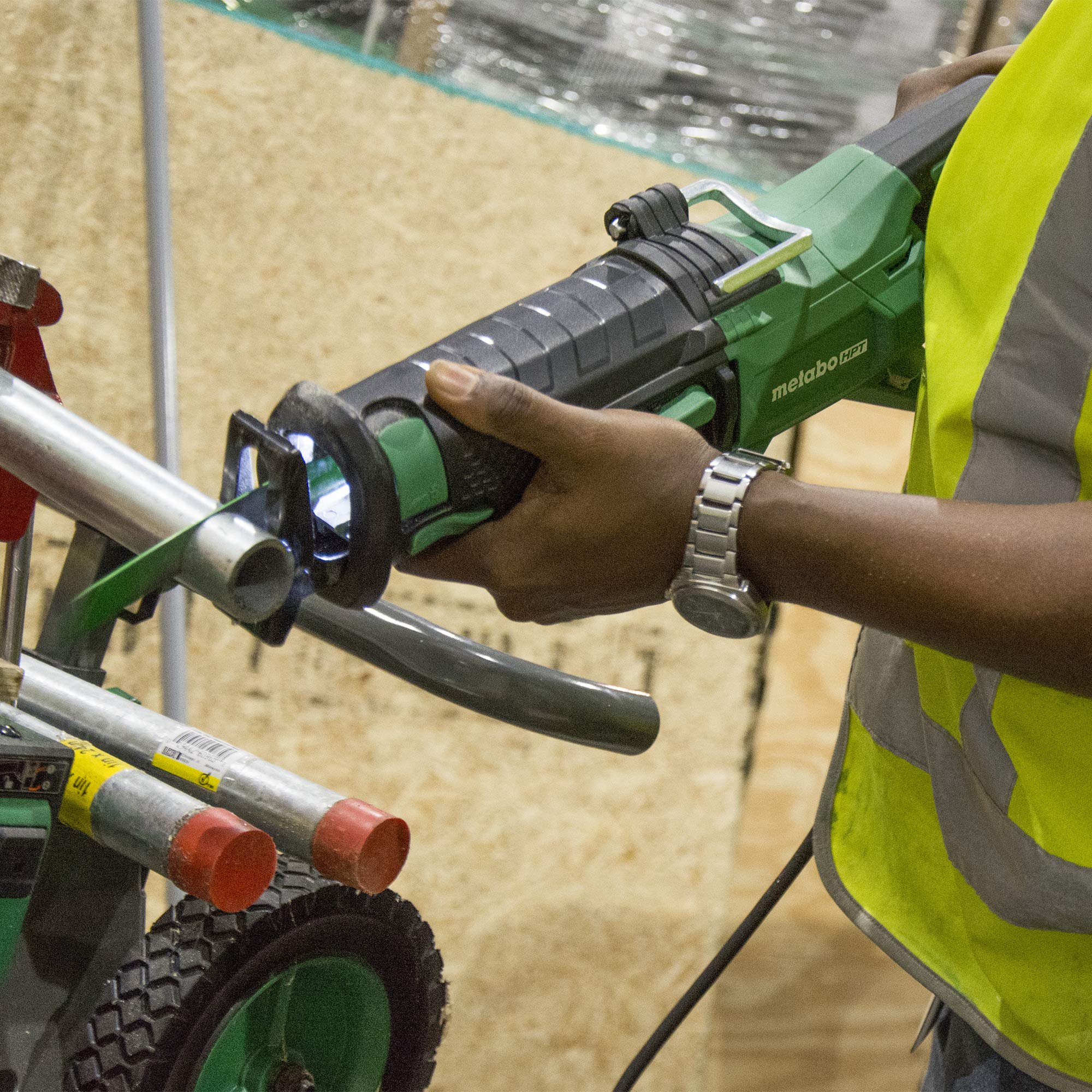 metabo-hpt-cr13vst-11-amp-variable-speed-corded-reciprocating-saw-with-orbital-a image 6
