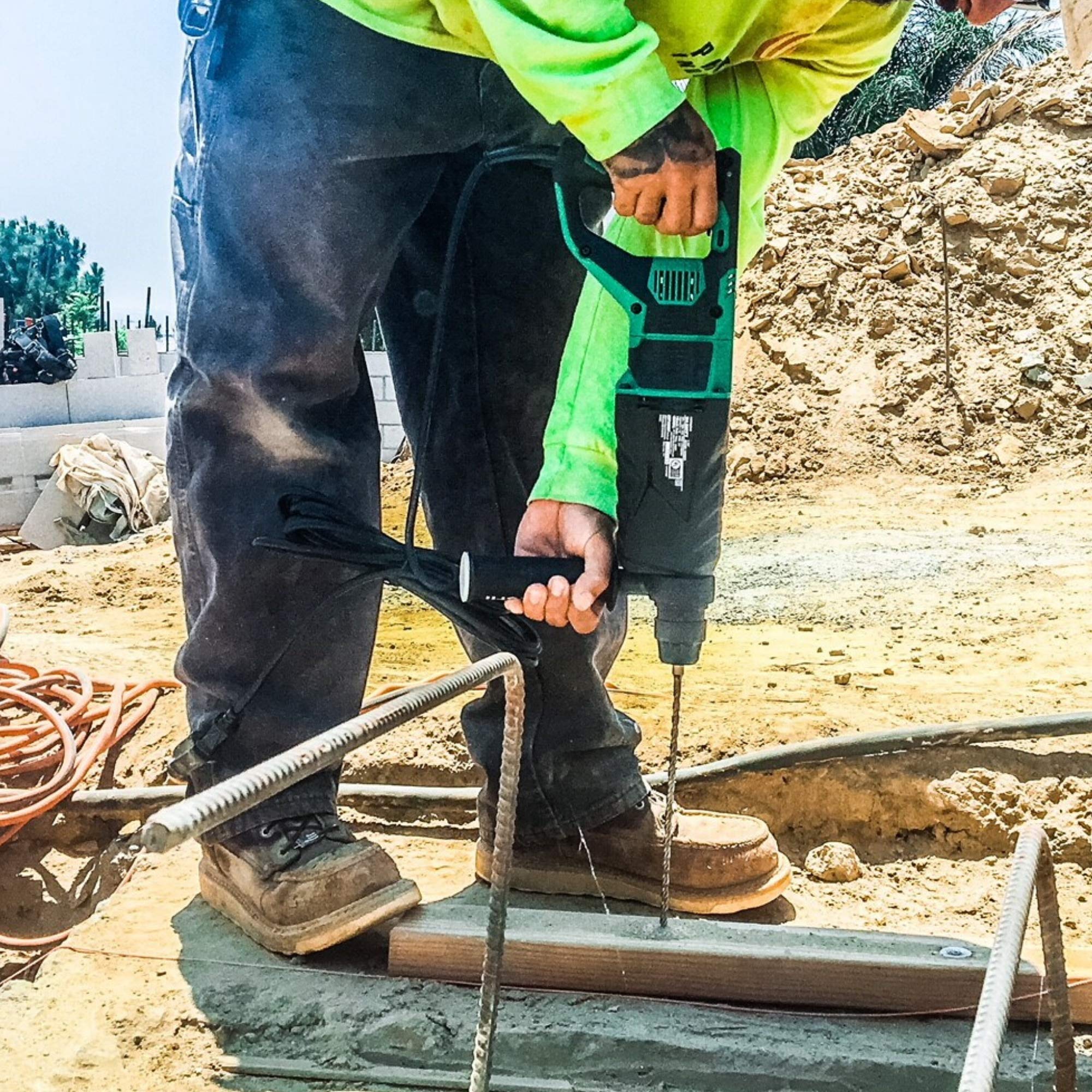 metabo-hpt-1-1-8-sds-plus-rotary-hammer-3-mode-d-handle-dh28pfy image 2