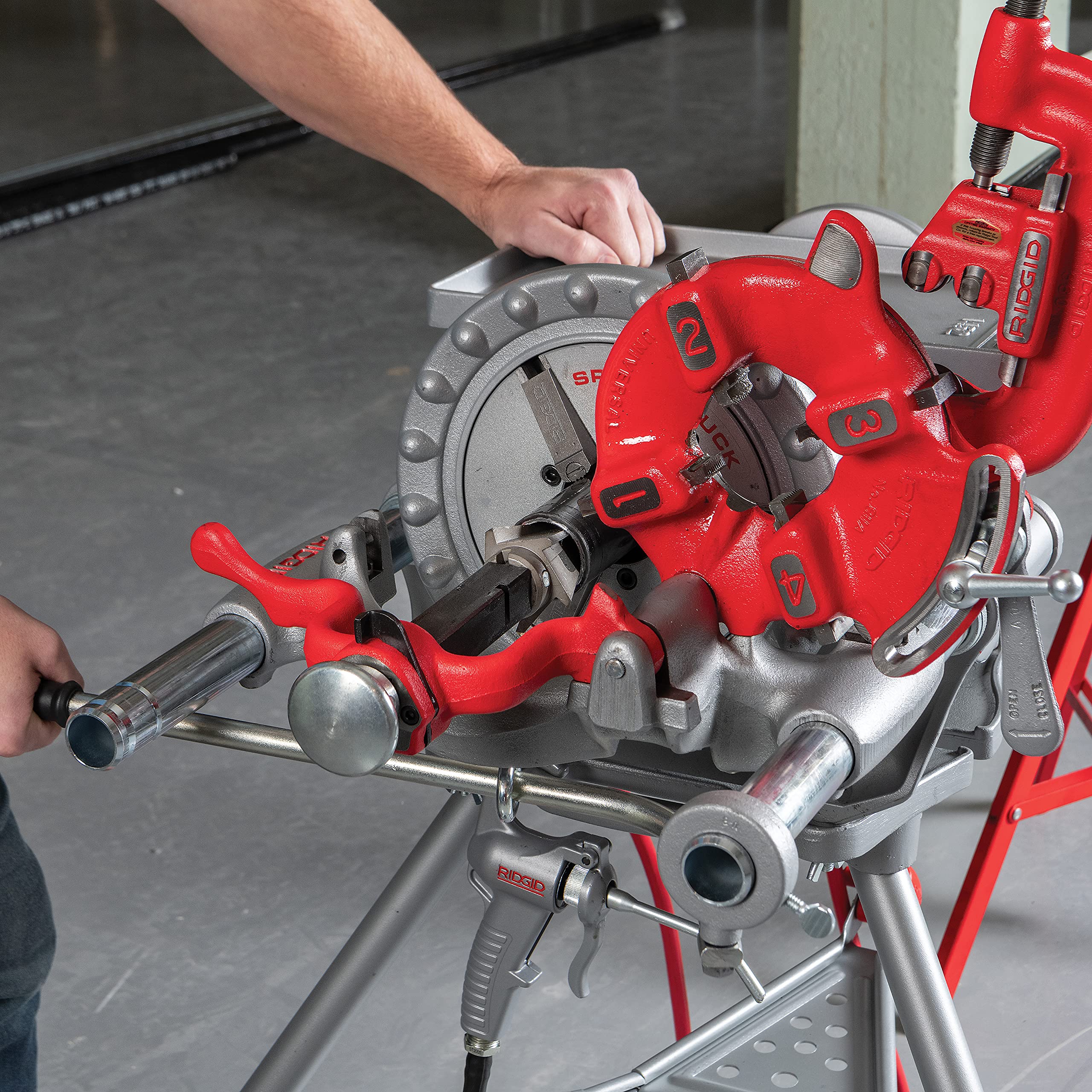 ridgid-model-300-power-drive-complete-threading-machine-15682-38-rpm-1-2-to-2-pi image 8