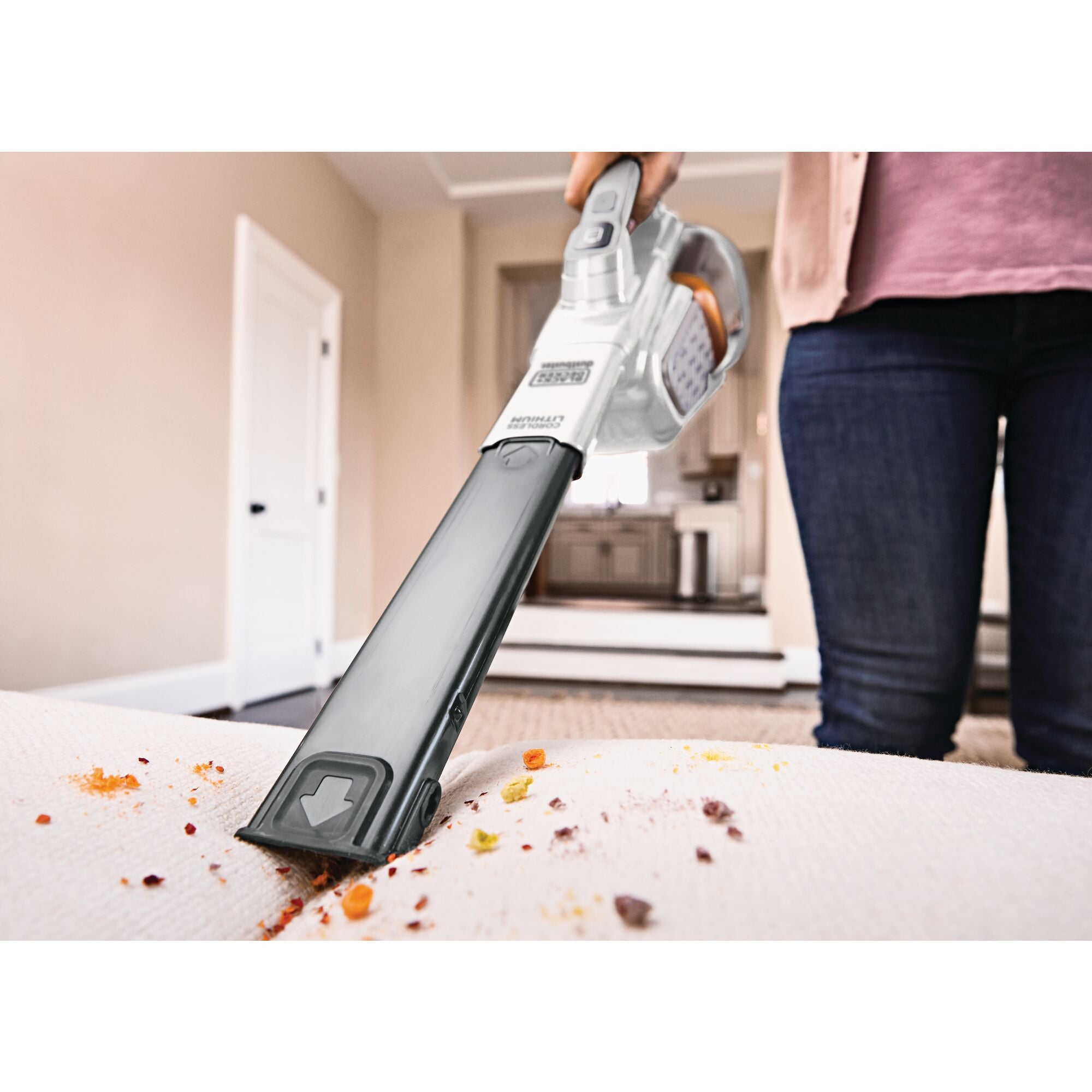black-decker-dustbuster-advancedclean-cordless-handheld-vacuum-white-with-extra- image 2