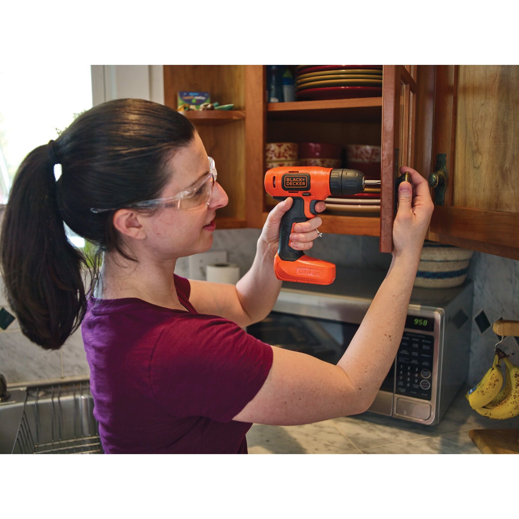 black-decker-8v-max-cordless-drill-driver image 2