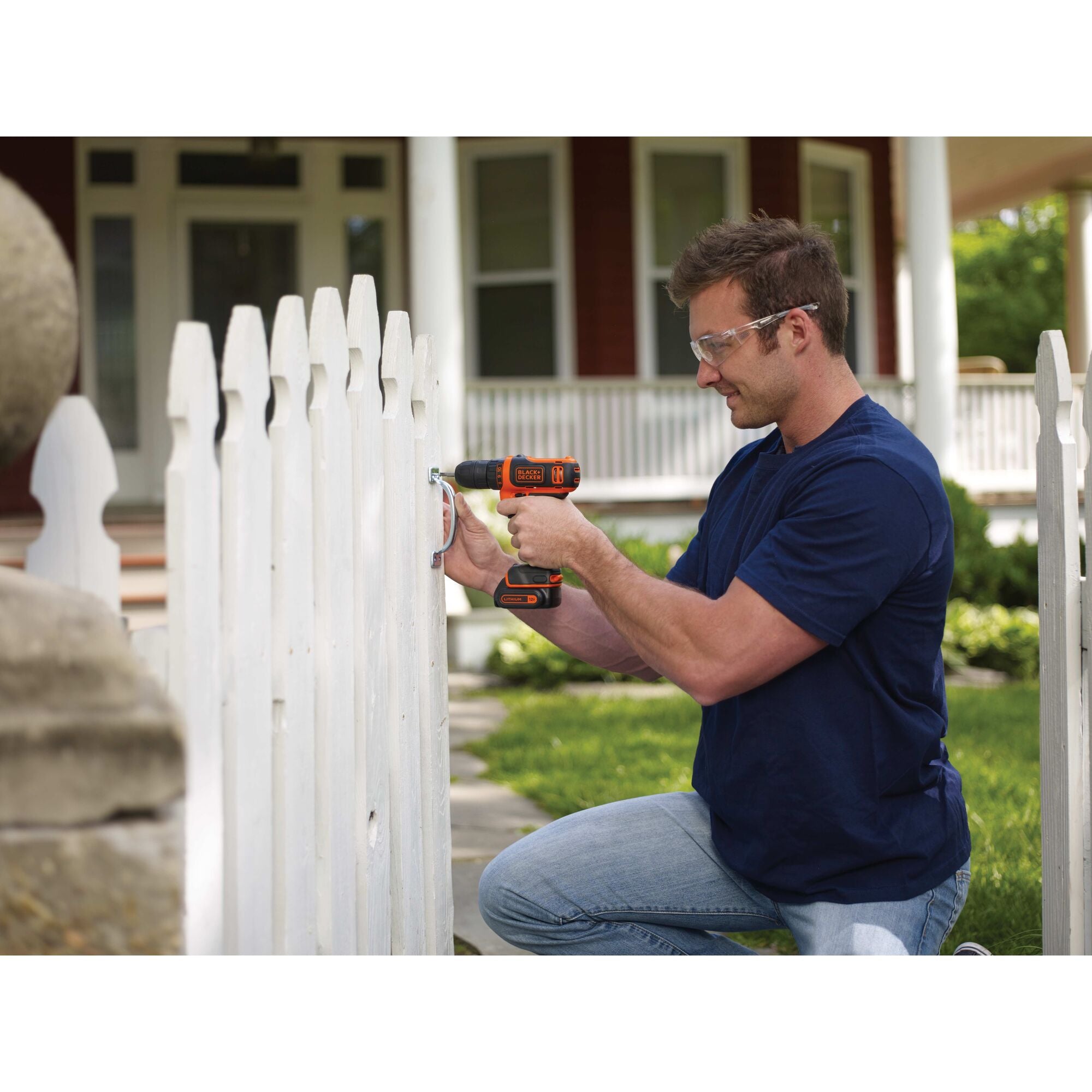 black-decker-12v-max-cordless-drill-driver-with-battery-and-charger image 2