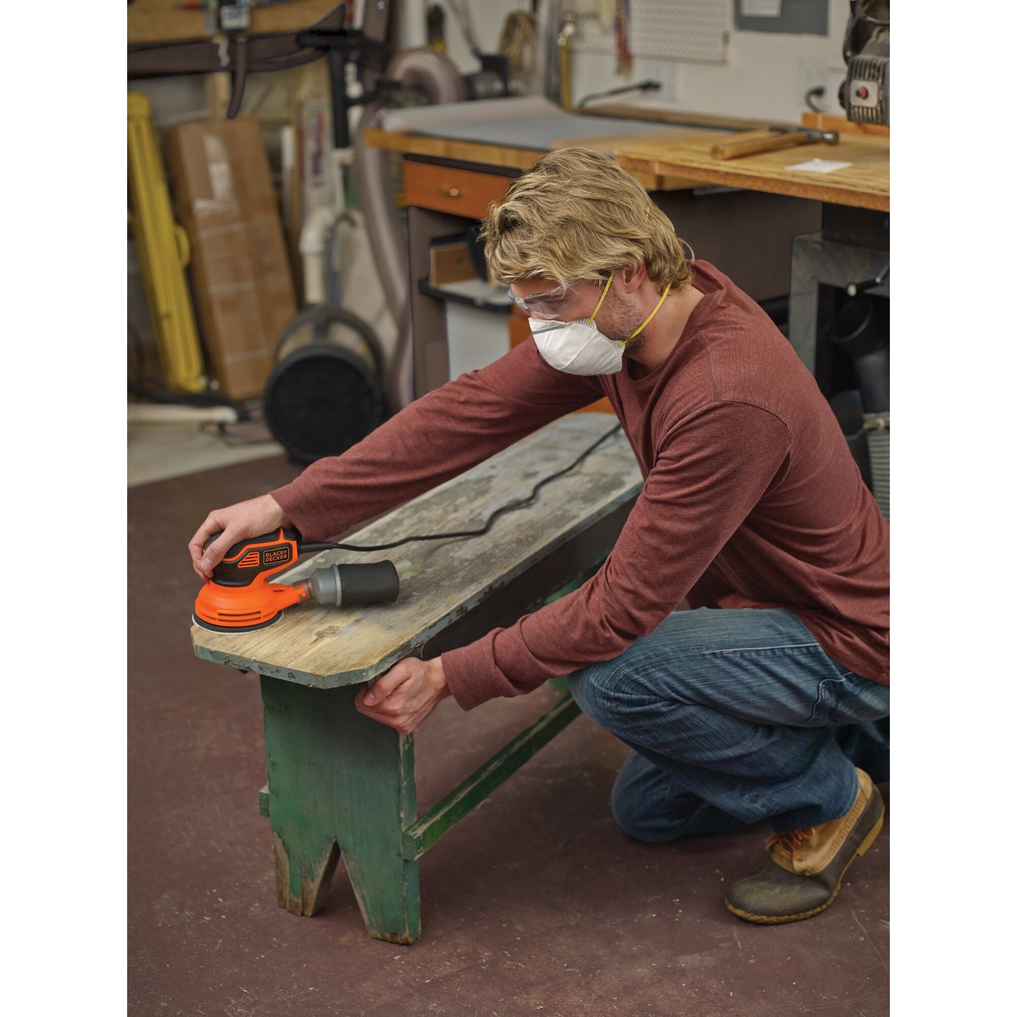 black-decker-2-4-amp-5-inch-electric-random-orbit-sander image 2