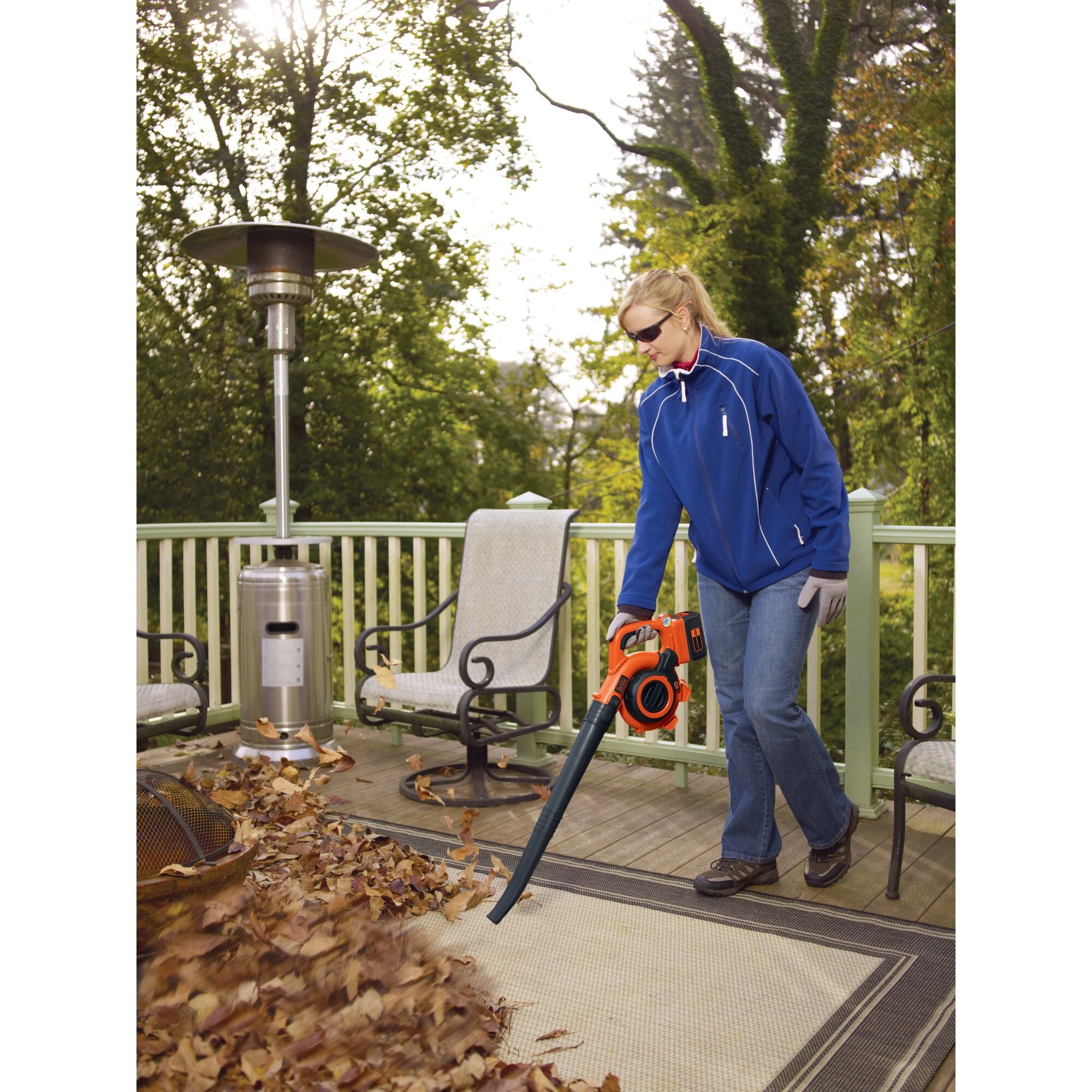 black-decker-40v-max-cordless-leaf-blower-and-vacuum-battery-charger-included image 2