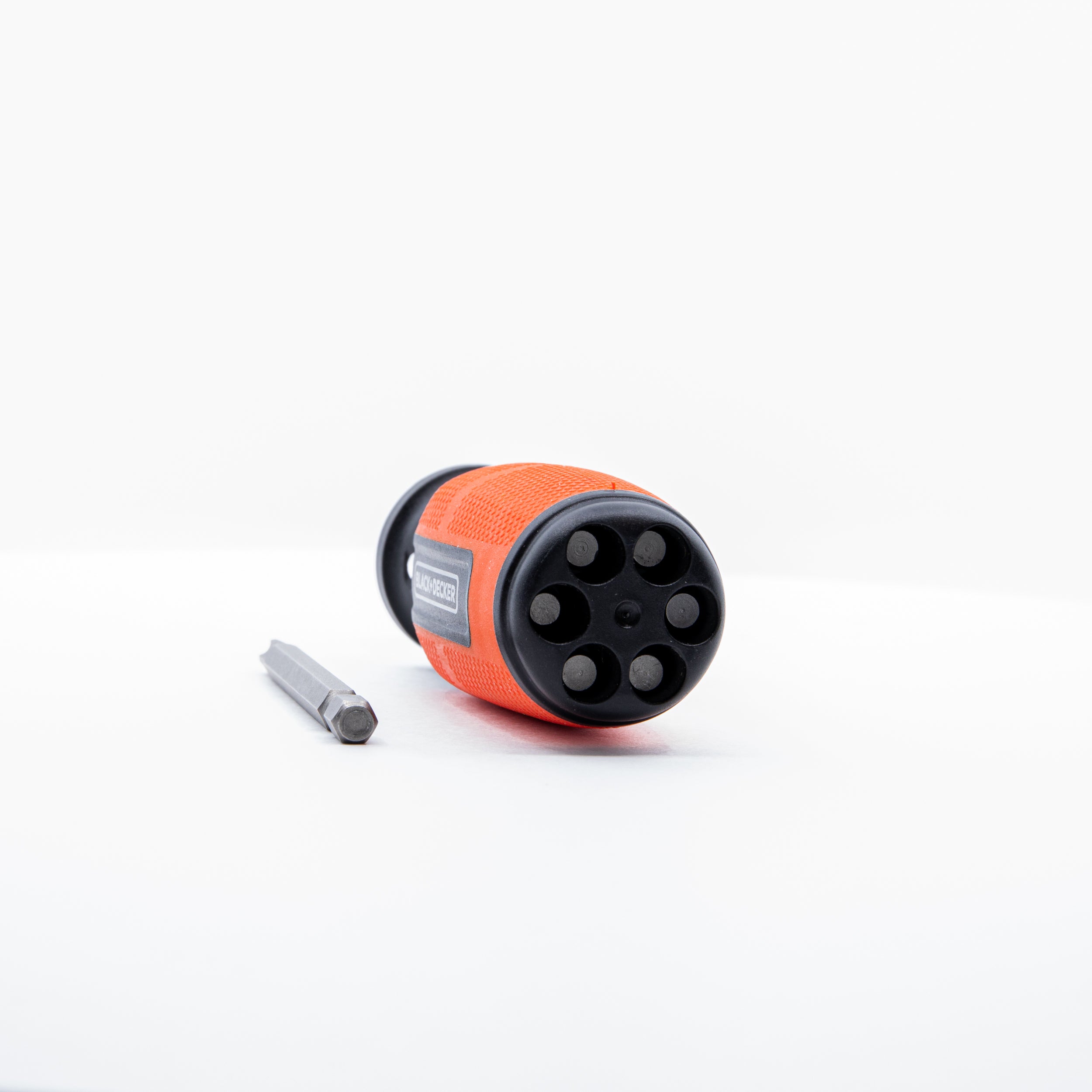 black-decker-9-piece-push-and-pick-screwdriver-with-7-bits image 6