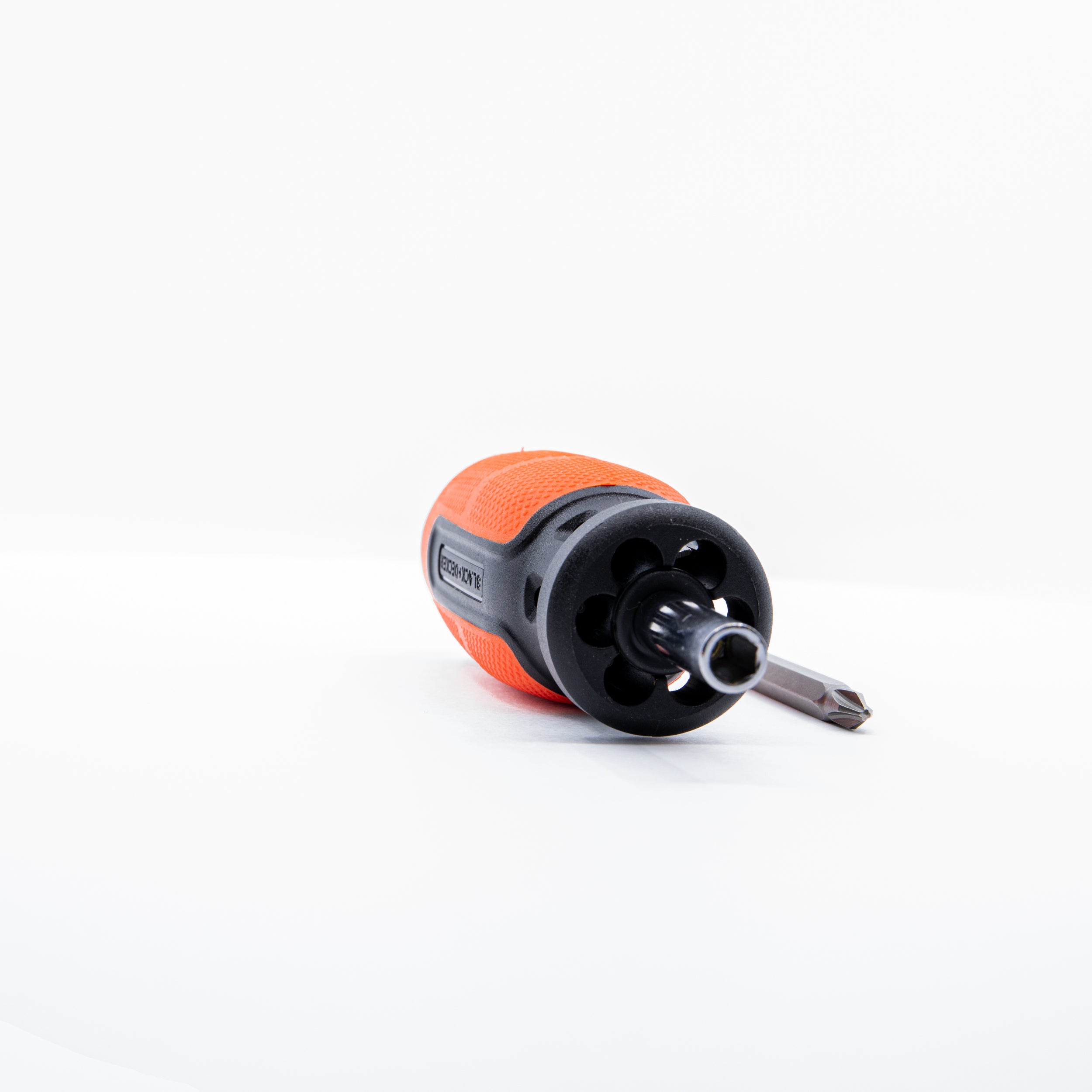 black-decker-9-piece-push-and-pick-screwdriver-with-7-bits image 8