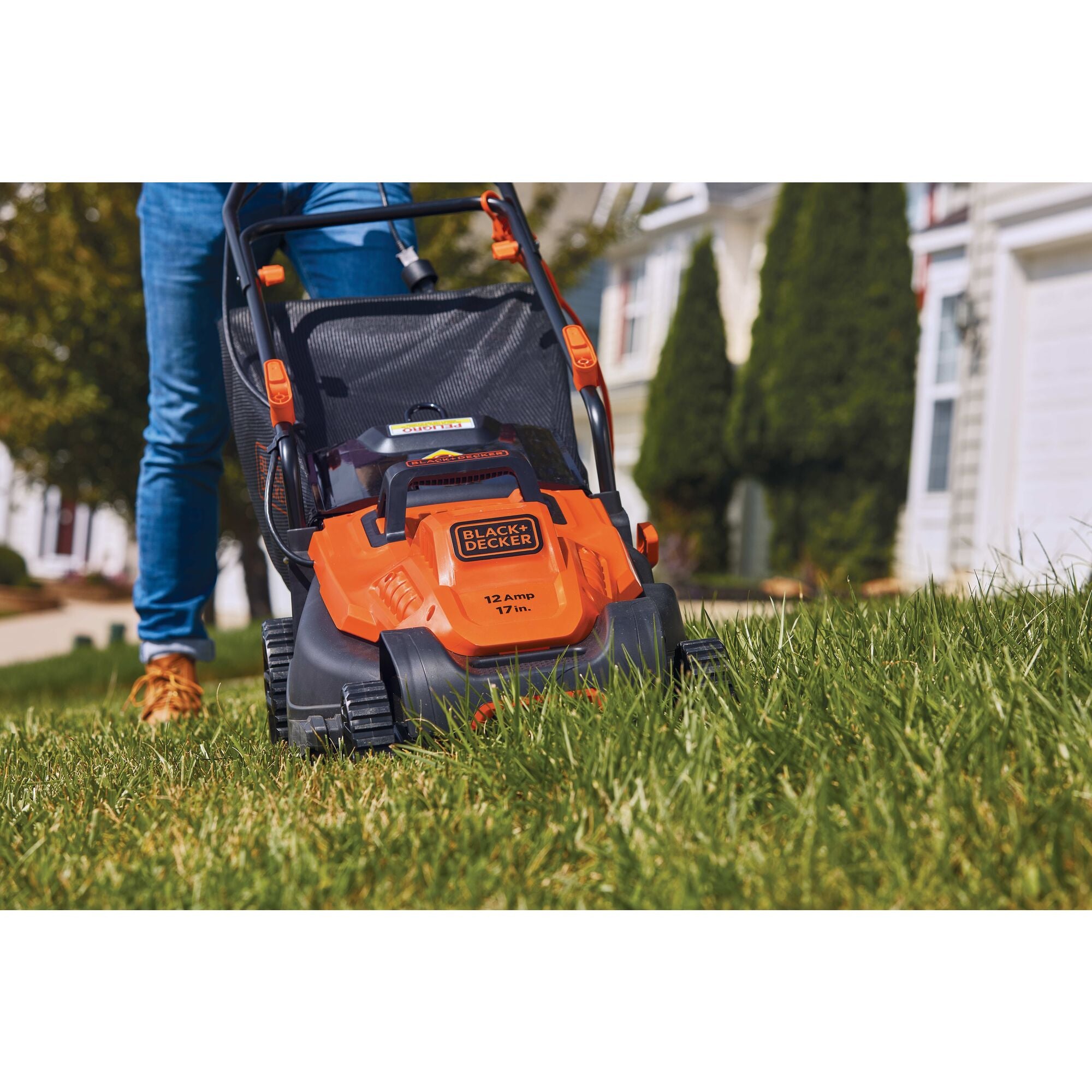 black-decker-12-amp-17-inch-electric-lawn-mower-with-comfort-grip-handle image 3