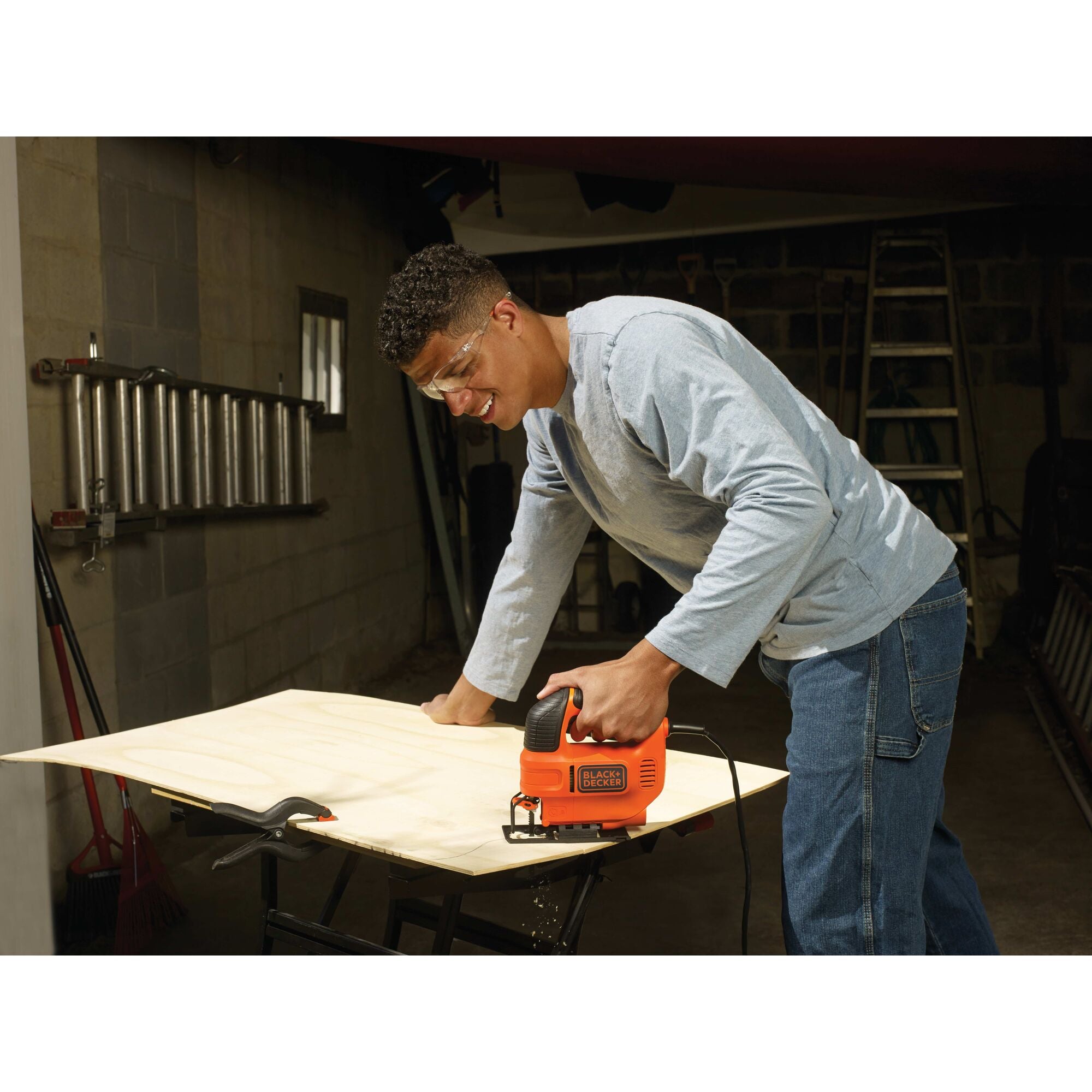 black-decker-4-5-amp-corded-jig-saw-3-000-spm image 2