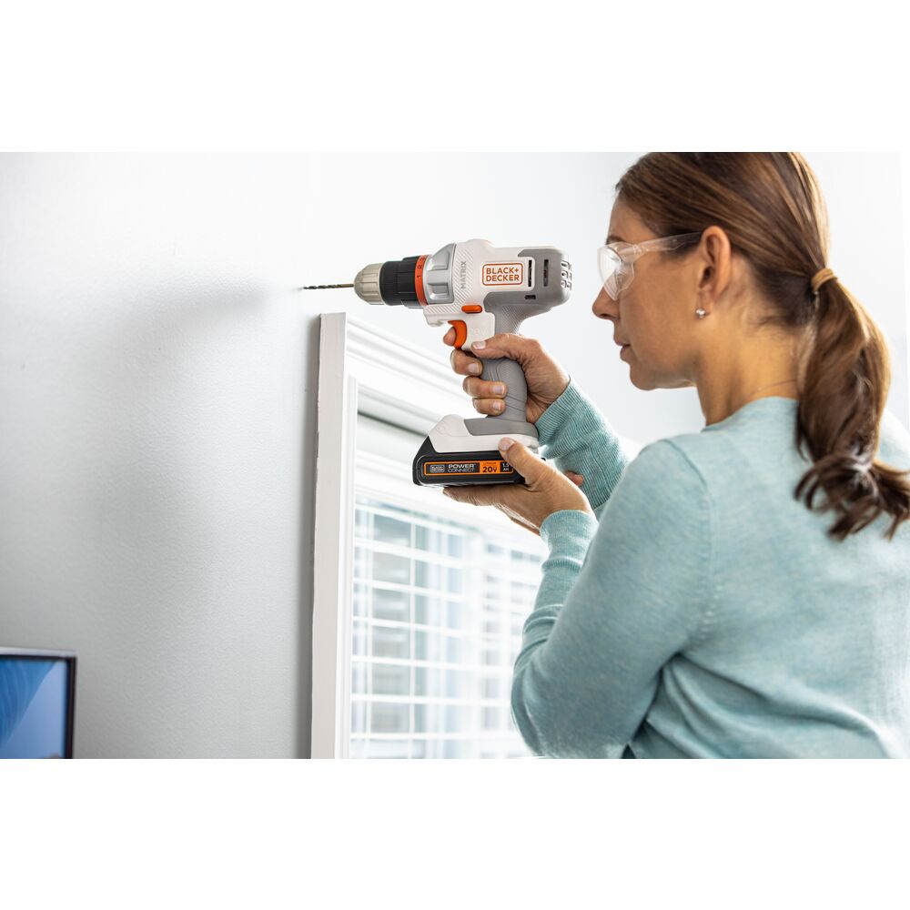 black-decker-20v-max-powerconnect-matrix-cordless-drill-driver-kit-white-battery image 2