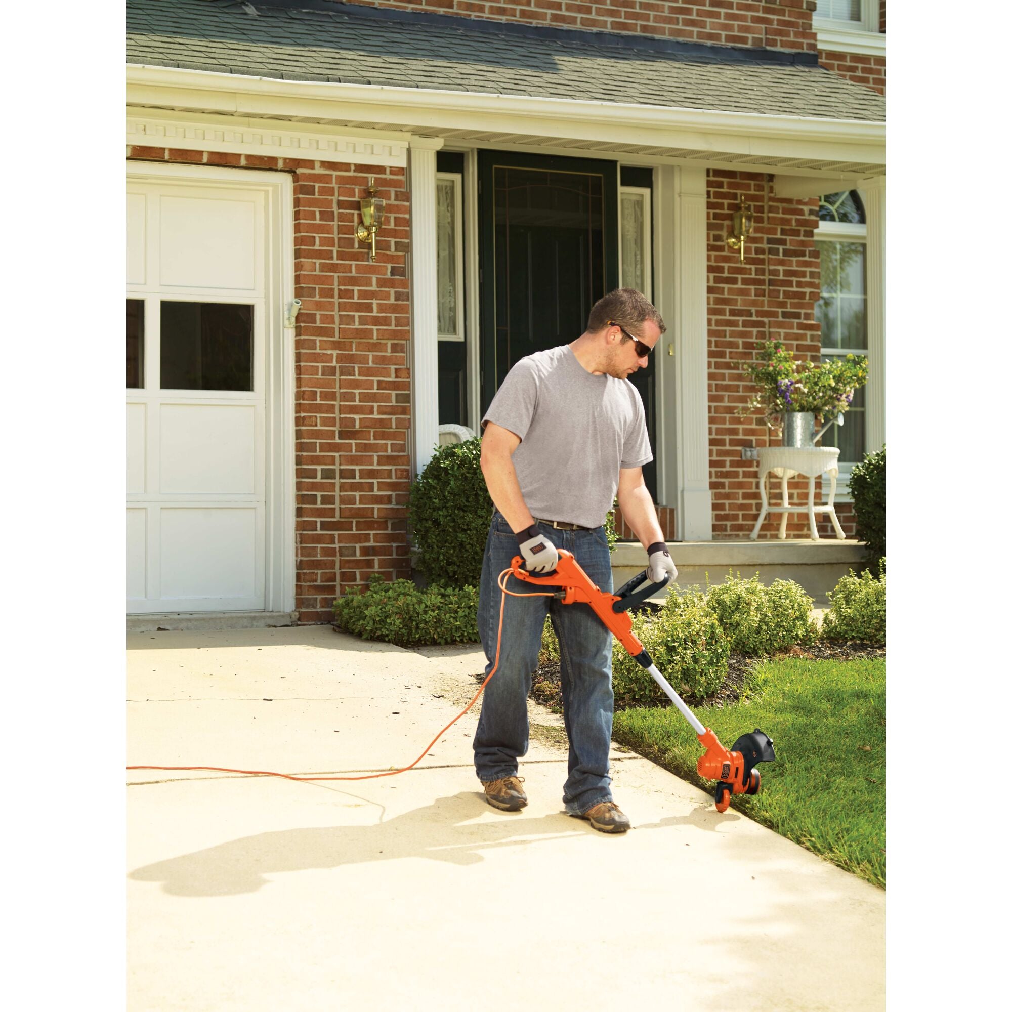black-decker-6-5-amp-14-inch-string-trimmer-edger-with-powerdrive-transmission-a image 2