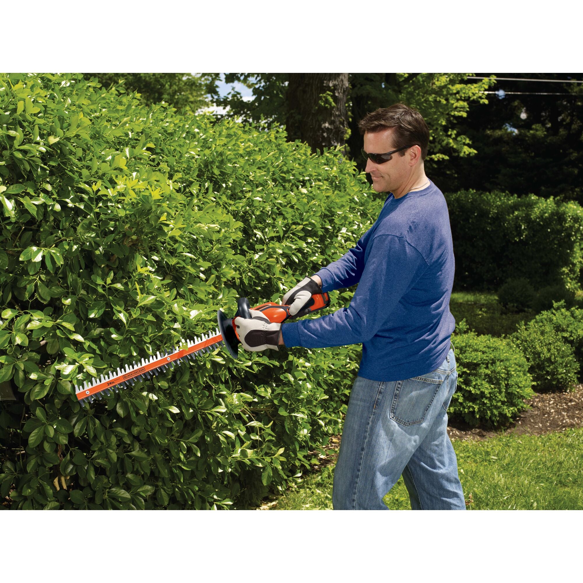 black-decker-40v-max-cordless-24-inch-hedge-trimmer-battery-and-charger-included image 2