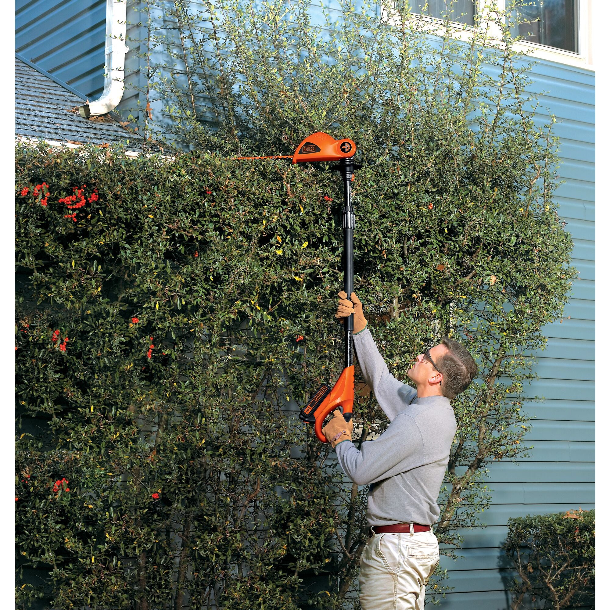 black-decker-20v-max-powerconnect-cordless-18-inch-pole-hedge-trimmer-battery-an image 2